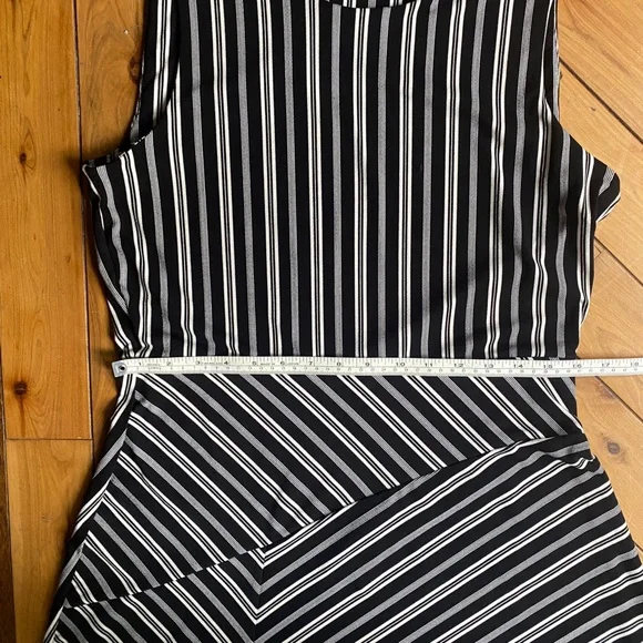 Banana Republic Factory Black and White Striped Asymmetrical Hem Dress - Picture 11 of 12